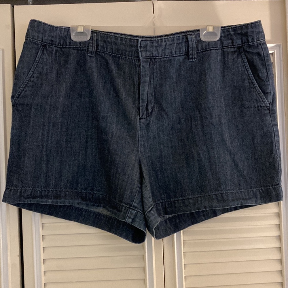 - Size 18 Gap denim shorts